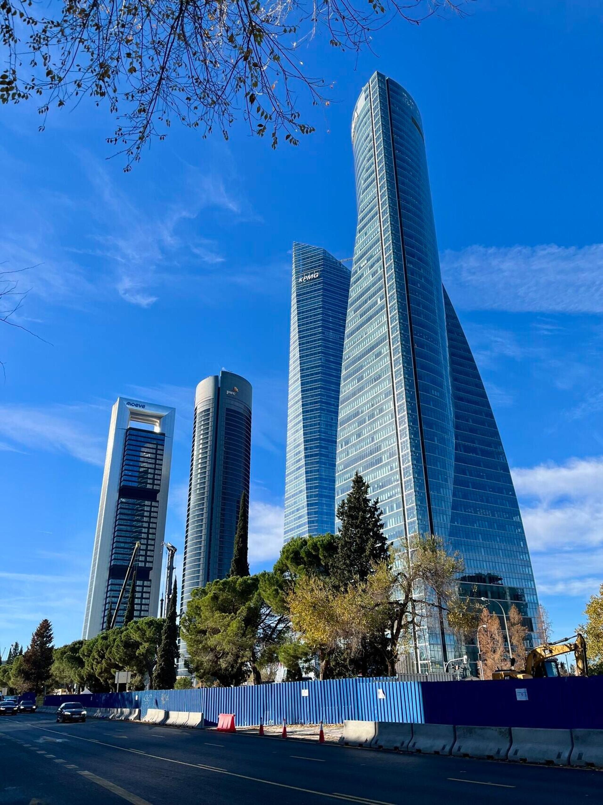 Las Cuatro Torres, Madrid